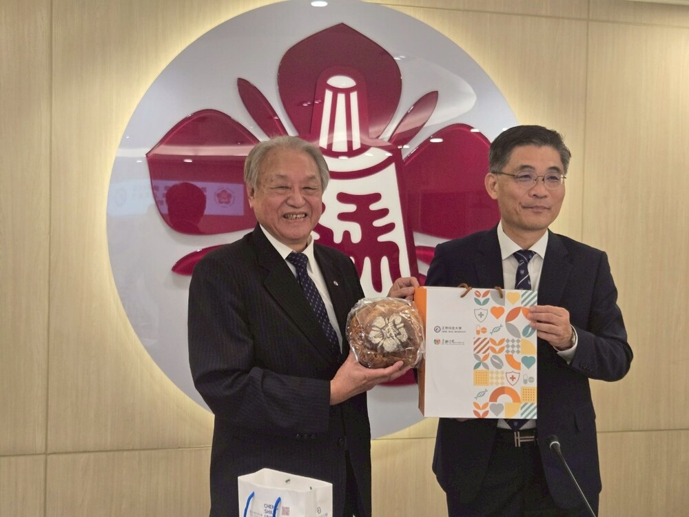 2025.7.11 正修、成大學術交流與人才培育合作備忘錄簽約(Cheng Shiu University - National Cheng Kung University Academic Exchange MOU Signing)Image