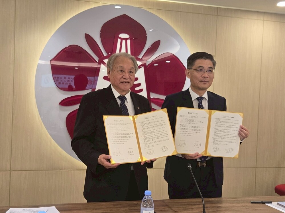 2025.7.11 正修、成大學術交流與人才培育合作備忘錄簽約(Cheng Shiu University - National Cheng Kung University Academic Exchange MOU Signing)Image