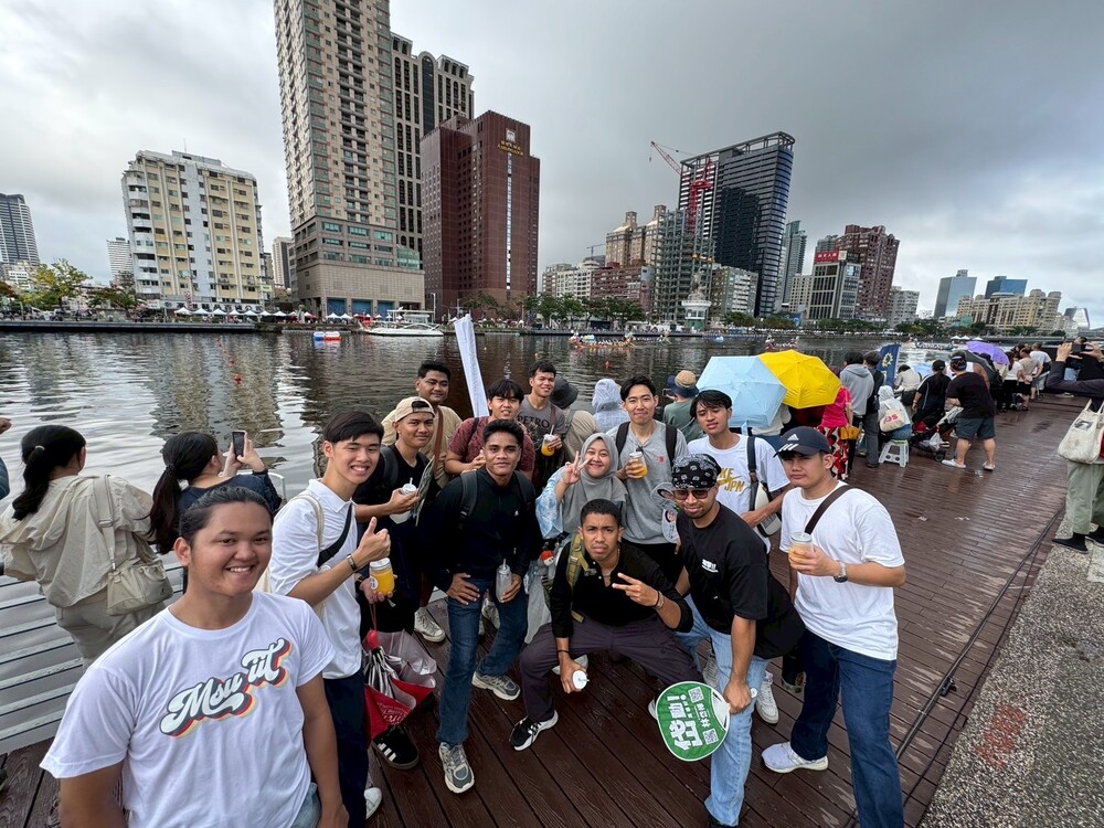 2025.6.1 愛河划龍舟比賽(Dragon Boat Race on Love River)圖片