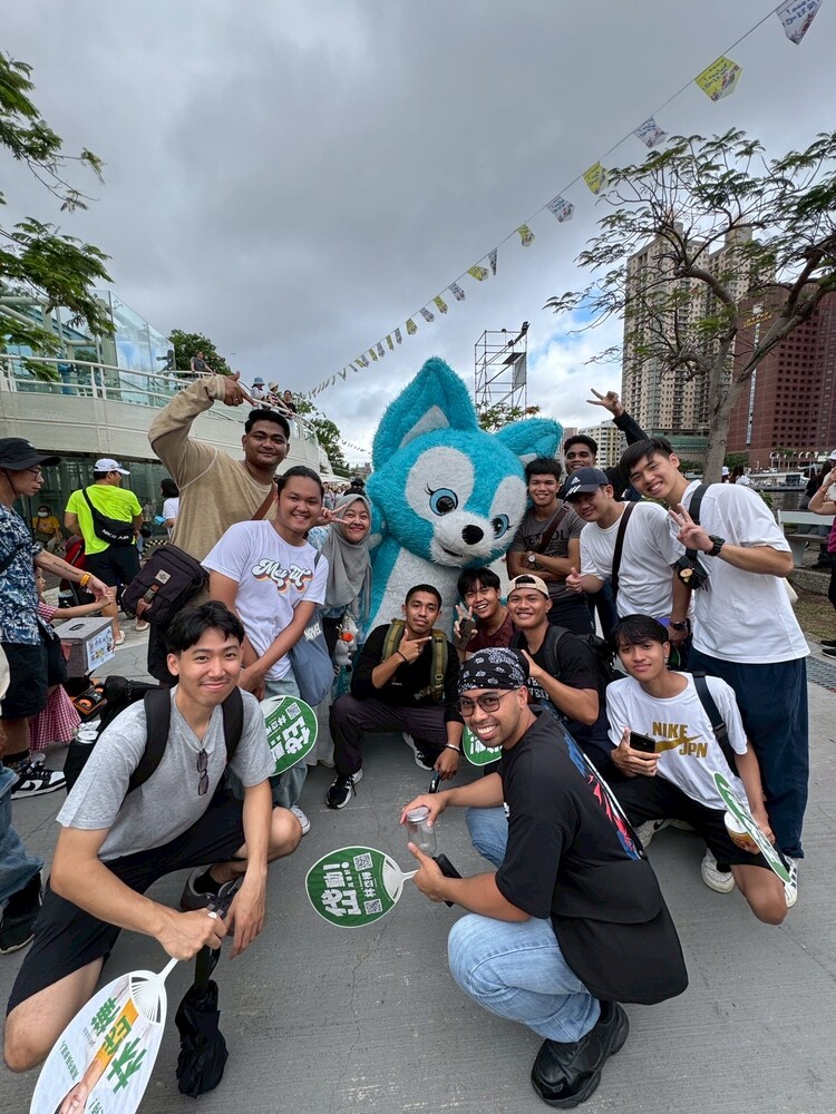 2025.6.1 愛河划龍舟比賽(Dragon Boat Race on Love River)圖片