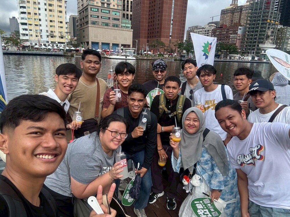 2025.6.1 愛河划龍舟比賽(Dragon Boat Race on Love River)圖片