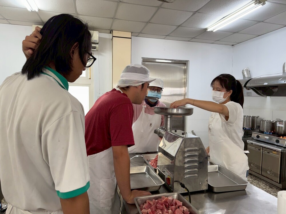 2025.12.9 大手牽小手-曾文農工(Hands Together Project - Tseng-Wen Agricultural & Industrial High School)Image