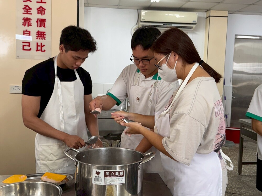 2025.12.9 大手牽小手-曾文農工(Hands Together Project - Tseng-Wen Agricultural & Industrial High School)Image