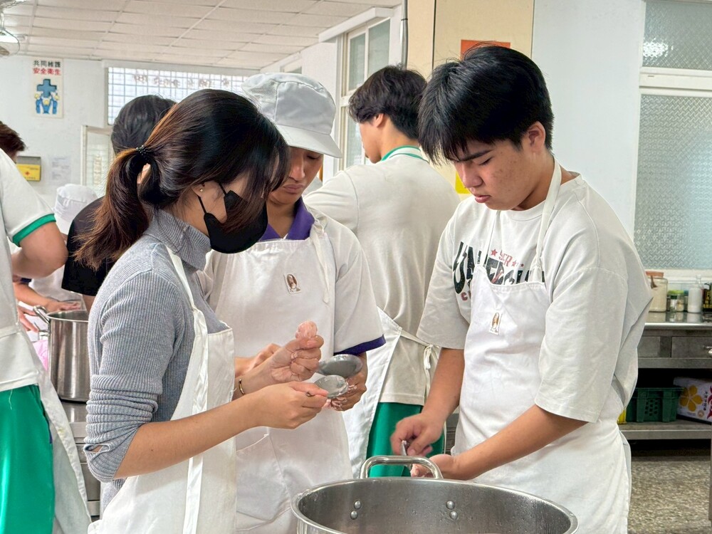 2025.12.9 大手牽小手-曾文農工(Hands Together Project - Tseng-Wen Agricultural & Industrial High School)Image