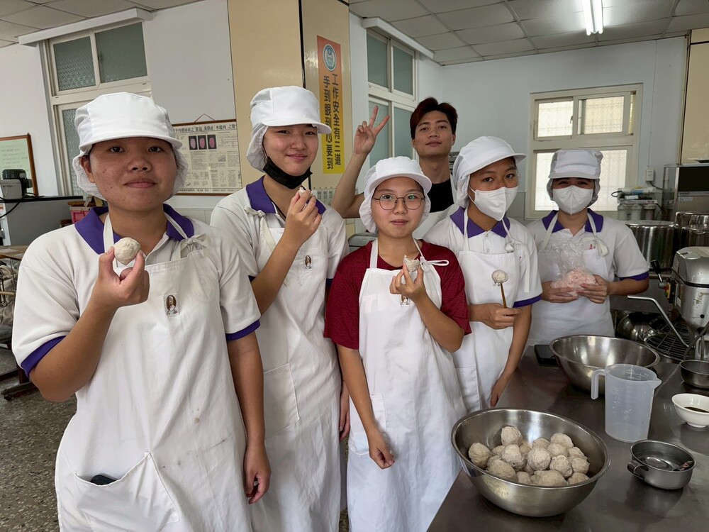 2025.12.9 大手牽小手-曾文農工(Hands Together Project - Tseng-Wen Agricultural & Industrial High School)圖片
