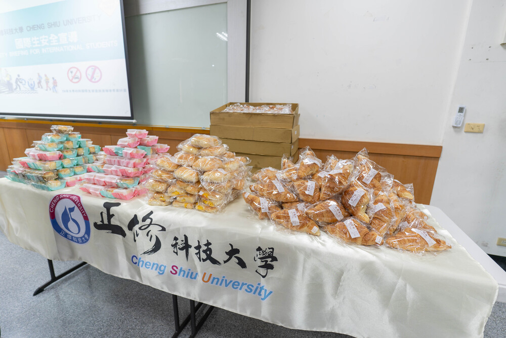 2025.10.3 外籍生安全宣導暨中秋慶祝(Safety Briefing and Mid-Autumn Festival Celebration)圖片