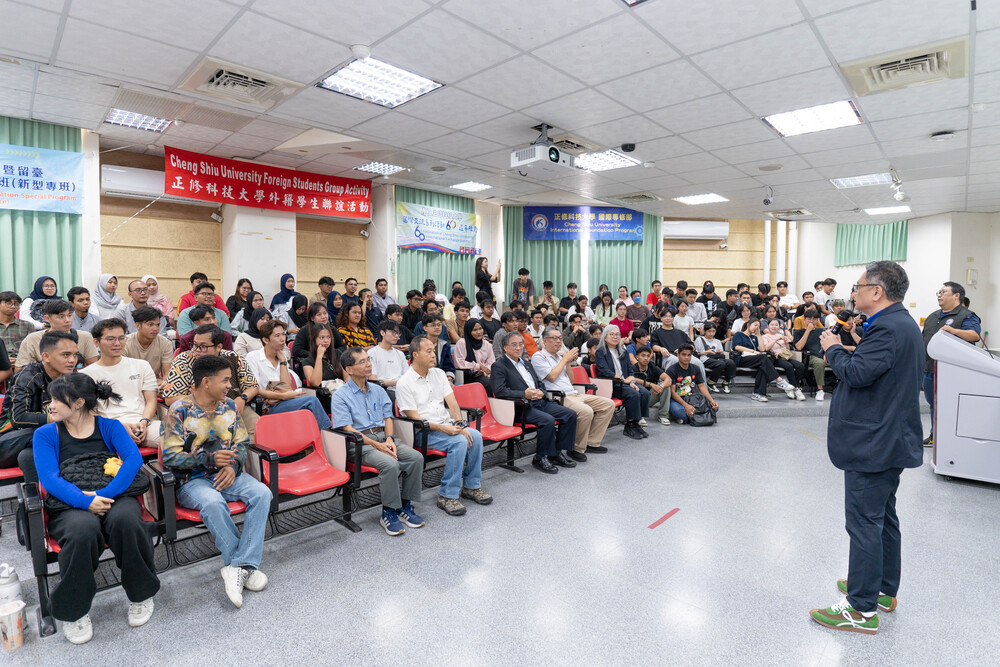 2025.10.3 外籍生安全宣導暨中秋慶祝(Safety Briefing and Mid-Autumn Festival Celebration)圖片