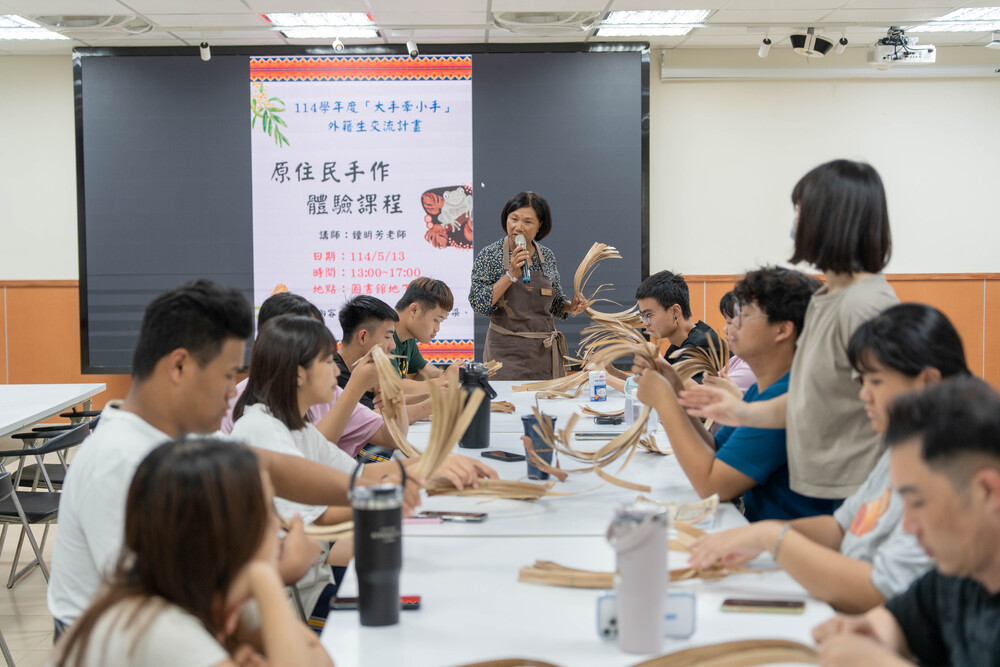 2025.5.13 大手牽小手-恆春工商(Hands Together Project - Heng-Chun Industrial & Commercial Vocational High School)圖片