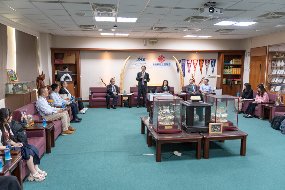 2025.8.15 國統贈書儀式＆關西大學交換生(Kansai University)Image