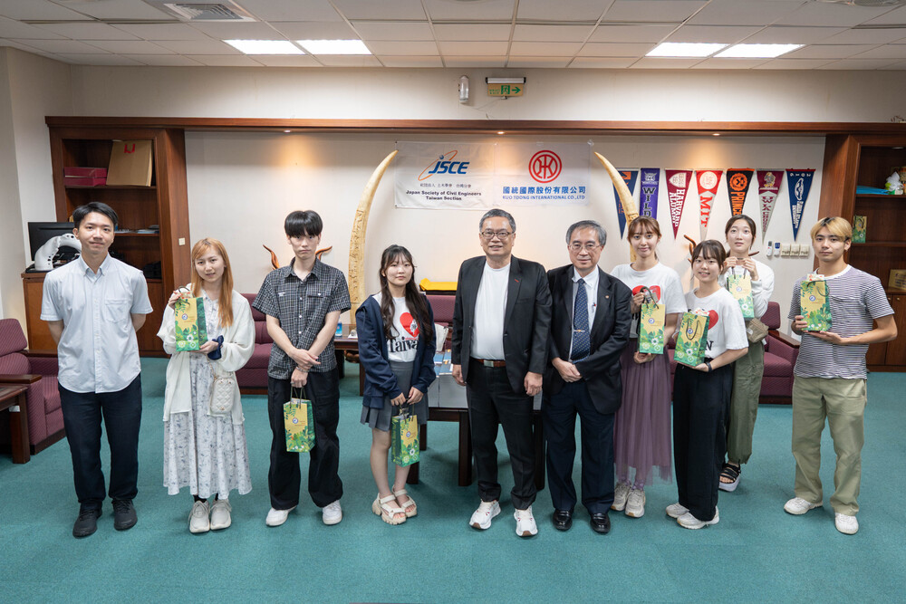 2025.8.15 國統贈書儀式＆關西大學交換生(Kansai University)Image