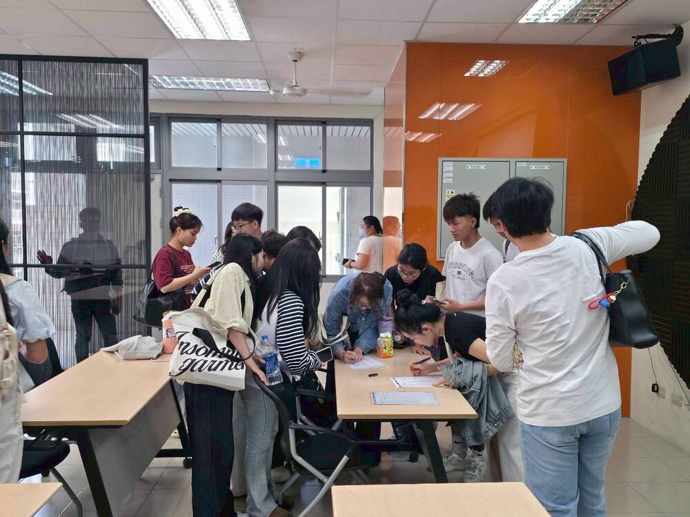 2026.5.8 國際生職涯規劃與跨文化適應講座(Career Development and Intercultural Integration for International Students)Image